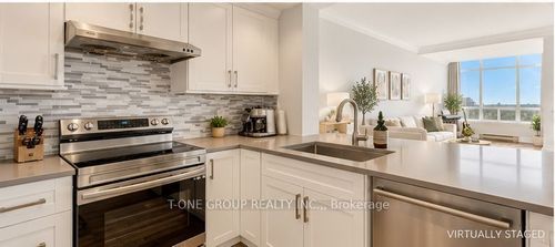 ph6-22 Clarissa Dr, Richmond Hill, ON, L4C9R6 | Card Image