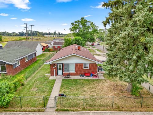 213 Suburban St, Ecorse, MI, 48229-1048 | Card Image