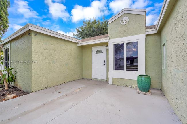 18982 Cloud Lake Cir, House other with 2 bedrooms, 2 bathrooms and null parking in Boca Raton FL | Image 48