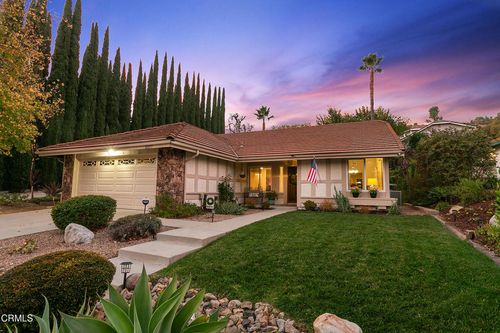 2217 Laurelwood Dr, Thousand Oaks, CA, 91362-4639 | Card Image