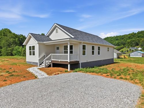 892 Old Cookeville Rd, Sparta, TN, 38583 | Card Image