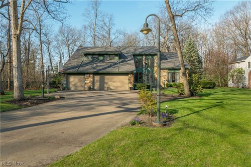 6880 Cliffside Dr, Vermilion, OH, 44089-3430 | Card Image