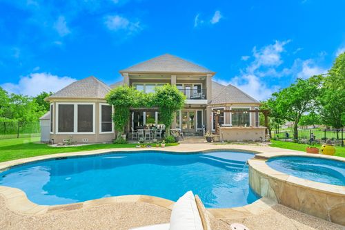 9111 Cliffside, Cedar Hill, TX, 75104-8267 | Card Image