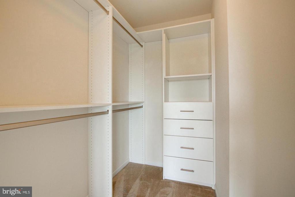 Residential Lease in BRAMBLETON 3