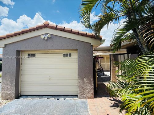 101-103 Tweedbrook Ln, Hollywood, FL, 33021-2981 | Card Image