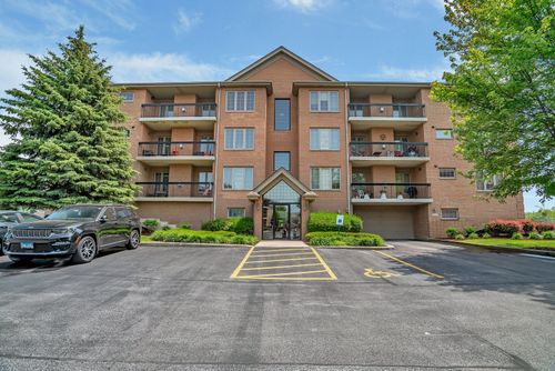unit-1c-6743 S Pointe Dr, Tinley Park, IL, 60477-6291 | Card Image