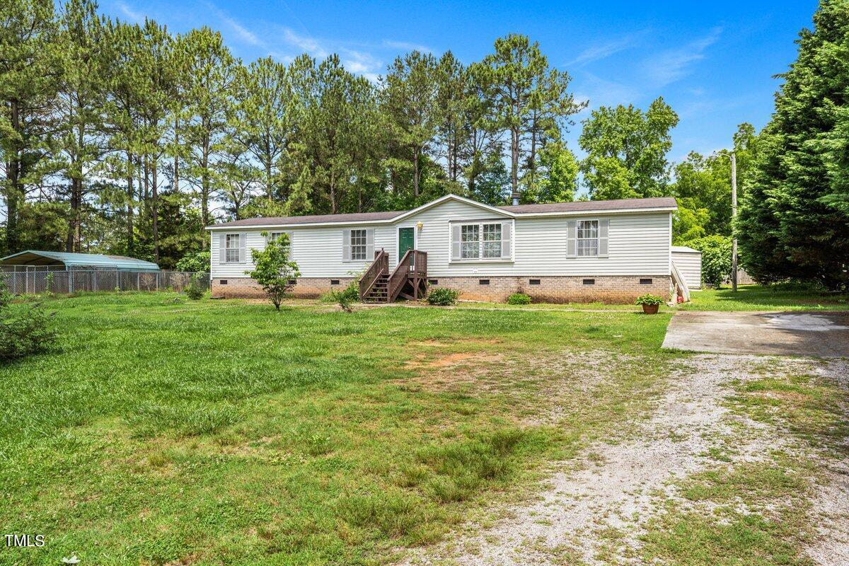 Avery Ln, Henderson, NC 27537