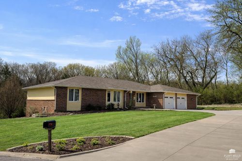 3007 Tomahawk Cir, Manhattan, KS, 66502-1974 | Card Image