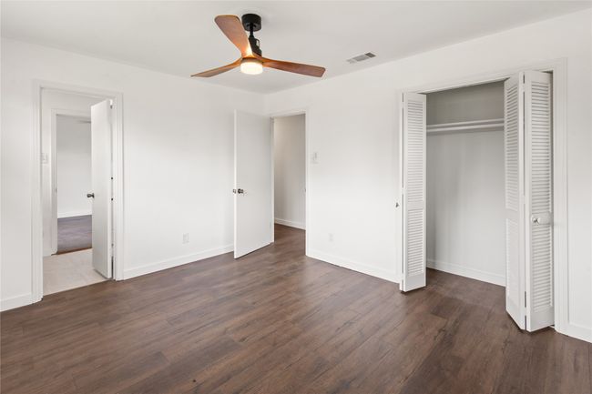 5726 Enchanted Ln, House other with 4 bedrooms, 2 bathrooms and null parking in Dallas TX | Image 11