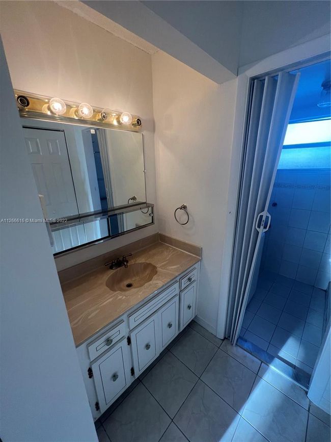 H - 14140 Sw 84 Th St, Condo with 2 bedrooms, 2 bathrooms and null parking in Kendall FL | Image 12
