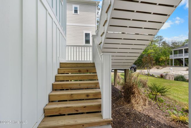 113 Sw 22 Nd St, House other with 4 bedrooms, 3 bathrooms and 1 parking in Oak Island NC | Image 5