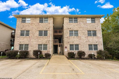 212 Creekside Dr, Morgantown, WV, 26508-9096 | Card Image