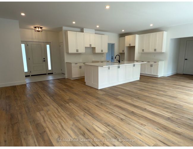 31 Trillium Cross, House other with 3 bedrooms, 2 bathrooms and 6 parking in Lions Head ON | Image 24