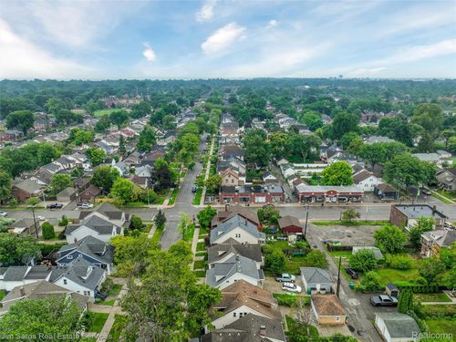 1417 Beaconsfield Ave, Grosse Pointe Park, MI, 48230-1097 | Card Image