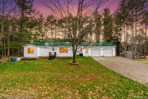 228 Clearview Dr, Roscommon, MI, 48653-7146 | Card Image