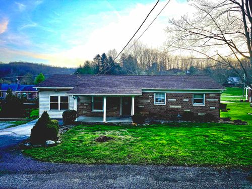 137 Scott St, Buckhannon, WV, 26201-2075 | Card Image