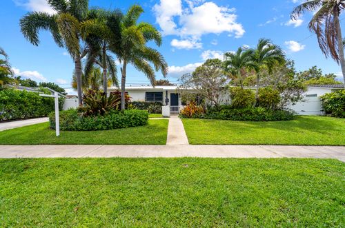 520 Flotilla Rd, North Palm Beach, FL, 33408-4827 | Card Image