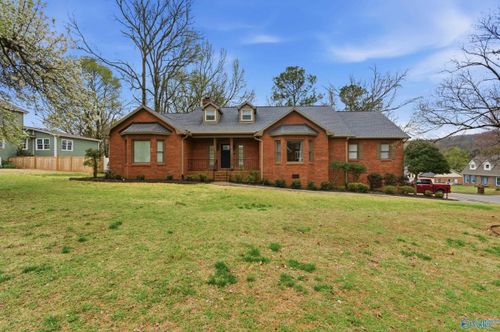 162 Southwood Dr, Madison, AL, 35758-8157 | Card Image