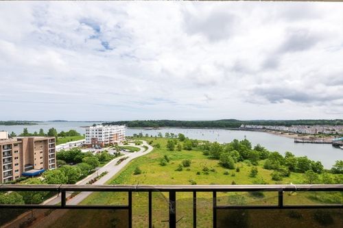 t111c-73 Broad Reach, Weymouth, MA, 02191-2300 | Card Image