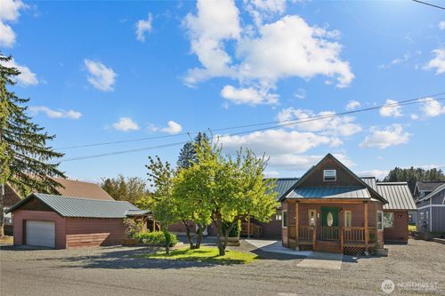 706 S A St, Roslyn, WA, 98941-5901 | Card Image