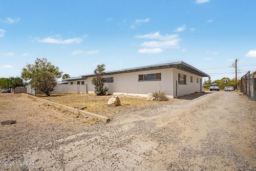 138 W District Street, Tucson, AZ, 85714 | Card Image