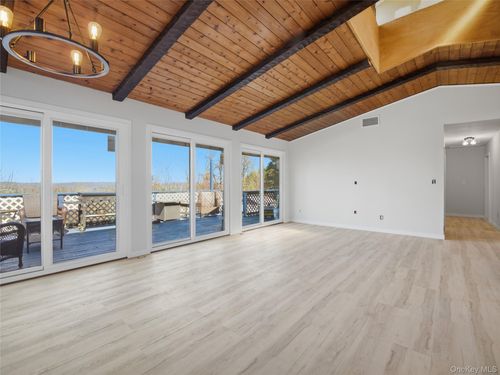 39 Brothers Rd, Poughquag, NY, 12570-5610 | Card Image