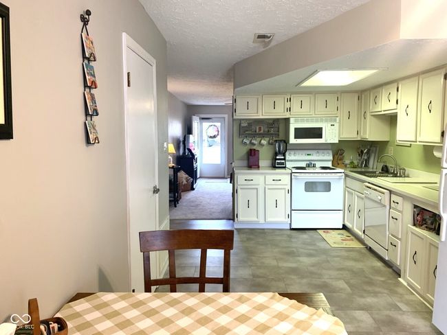 2715 Prosperity Dr, Condo with 2 bedrooms, 1 bathrooms and null parking in Columbus IN | Image 14