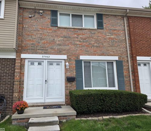27562 Concord Ave, Warren, MI, 48093-2874 | Card Image