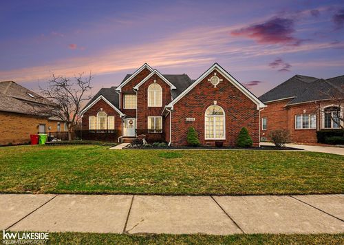 17252 Muirfield Dr, Macomb, MI, 48042-1155 | Card Image