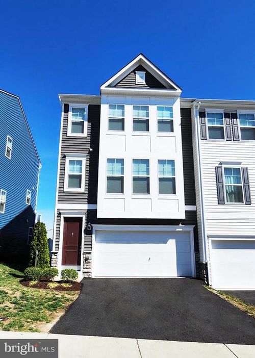 3978 Shire Meadow Ln, TRIANGLE, VA, 22172-1133 | Card Image