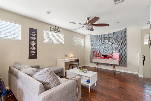 b-3504 Speedway, Austin, TX, 78705-1522 | Card Image