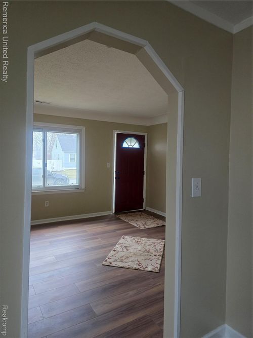 6334 Hampden St, Taylor, MI, 48180-1054 | Card Image