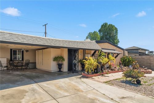 7946 Clearfield Ave, Panorama City, CA, 91402-6108 | Card Image