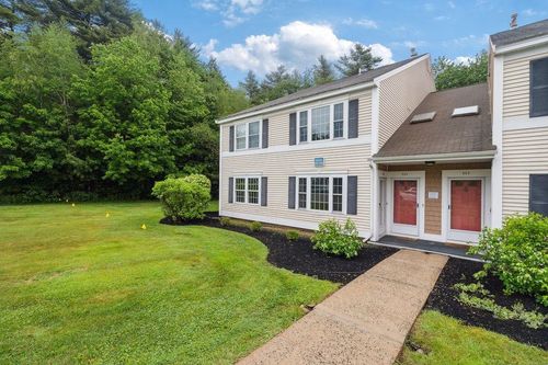 801 Springbrook Cir, Portsmouth, NH, 03801-5632 | Card Image