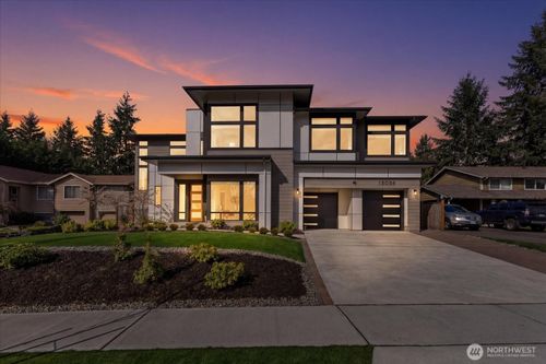 13038 Ne 102nd Pl, Kirkland, WA, 98033-5246 | Card Image