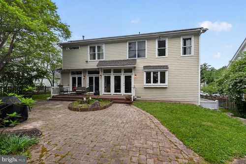 303 Talahi Rd Se, VIENNA, VA, 22180-5871 | Card Image