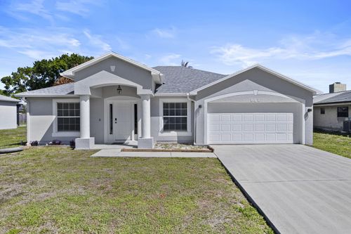 861 Se Cavern Ave, Port St Lucie, FL, 34983-2773 | Card Image