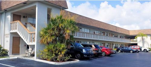 apt-11-310 Lake Shore Dr, Lake Park, FL, 33403-3564 | Card Image