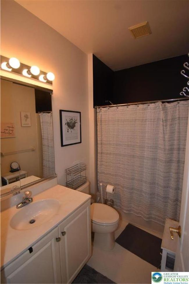 55 Forrest Stand Dr, House other with 4 bedrooms, 5 bathrooms and null parking in Easton PA | Image 35