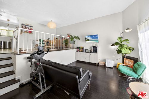 14-9034 Willis Ave, Panorama City, CA, 91402-5964 | Card Image