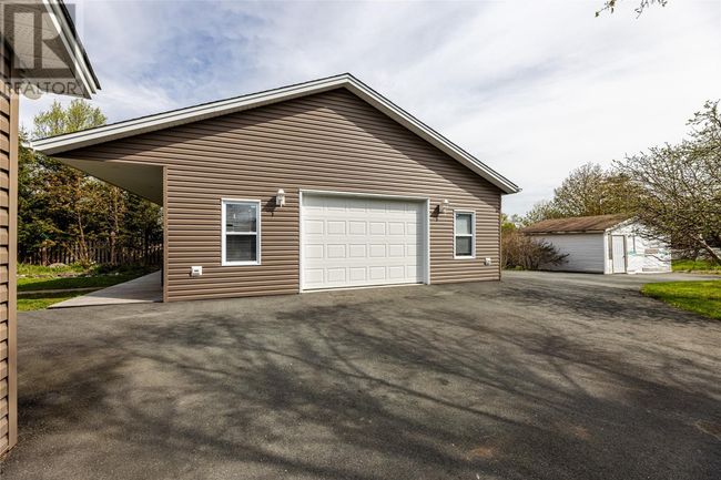 16 Reginalds Pl, Home with 4 bedrooms, 3 bathrooms and null parking in Conception Bay South NL | Image 9