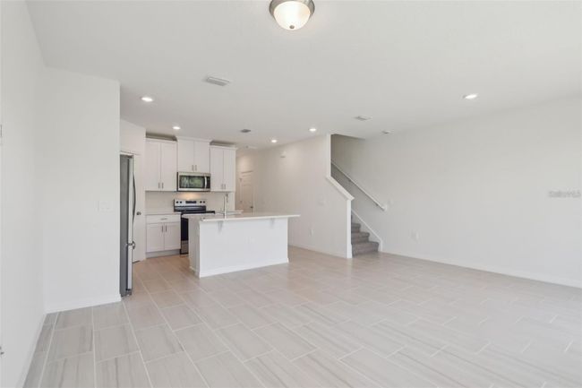 16403 Bird Of Paradise Ave, Townhouse with 3 bedrooms, 3 bathrooms and null parking in CLERMONT FL | Image 7
