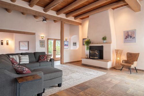 52 Bonanza Trl, Santa Fe, NM, 87508-1534 | Card Image