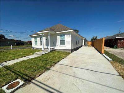 3400 Jackson Boulevard, Home with 6 bedrooms, 4 bathrooms and null parking in Chalmette LA | Image 3