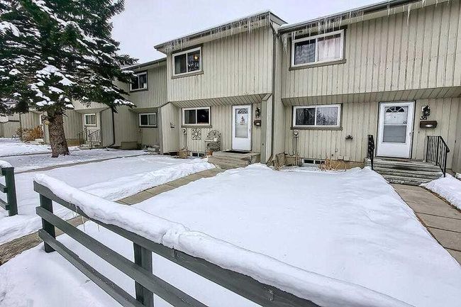 37 - 195 Manora Place Ne, Home with 3 bedrooms, 1 bathrooms and 2 parking in Calgary AB | Image 3