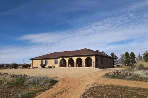 1025 S 200 E, Blanding, UT, 84511-4428 | Card Image