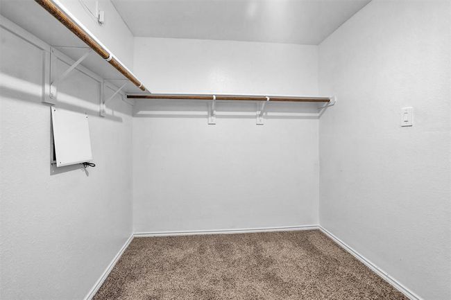 127 Barton Creek Dr, House other with 4 bedrooms, 2 bathrooms and 2 parking in Huntsville TX | Image 25