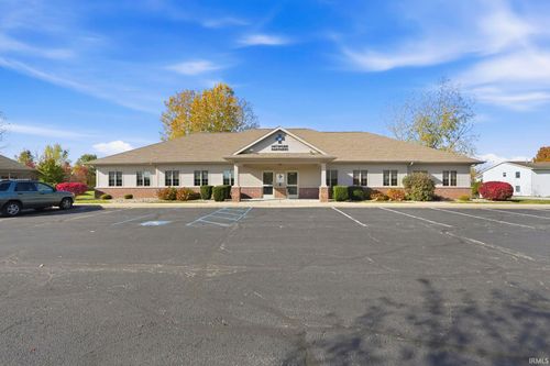 2150 N Pointe Dr, Warsaw, IN, 46582-9043 | Card Image