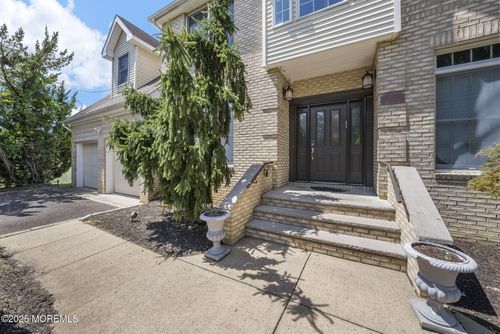 1-158 Sweetmans Ln, Manalapan, NJ, 07726-8348 | Card Image