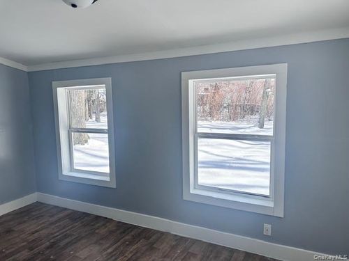 9 Elm Rd, Wurtsboro, NY, 12790-6132 | Card Image